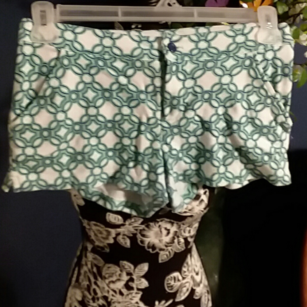 Girl's knit shorts
